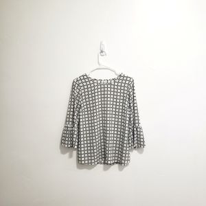 Elle White and Black Blouse With 3/4 Sleeves
